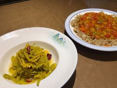 -东口码头·烧鸽子·鱼头泡饼·地方菜(金鹰悦城店)