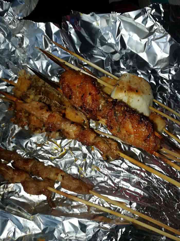 点了外卖,非常香,羊肉串很好吃!