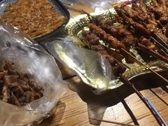-霄汉牛三鲜湖北砂锅菜(万松园2店)