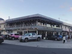 -Cha Café and Bistro