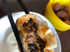 麻辣香菇鸡丁包-老陶包子铺(南大西南村店)
