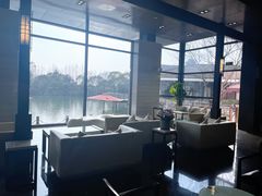 -上海怡沁园度假酒店