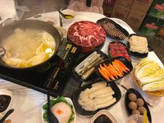 -鲜入围煮花胶鸡海鲜火锅