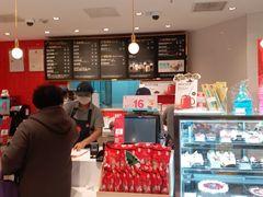 -85度C(生甜甜圈研究工坊·上海平凉店)