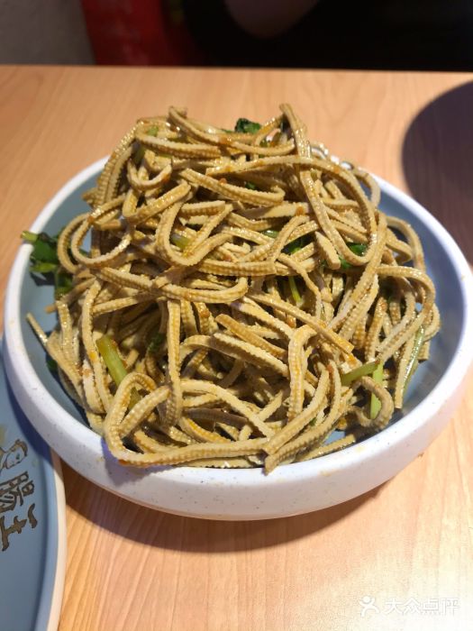 肠王卤煮(西单食宝街店)凉拌豆腐丝图片
