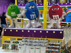 -m豆巧克力世界(上海世茂广场店)