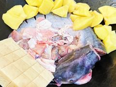 -老刘生态大鱼坊铁锅炖鱼(赛马场店)