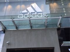 -adidas(正佳广场店)