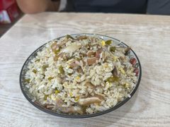 -老头爱马仕酸豇豆炒饭(丰富路店)