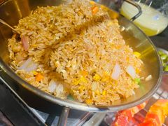 很普通的炒饭-麦凯伦烧烤·精酿超级工厂店(金桥总店)
