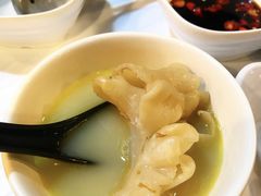 -鲜入围煮花胶鸡海鲜火锅
