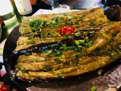 -何师烧烤·香辣蟹·川菜·30年老品牌(太古里旗舰店)
