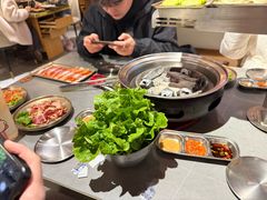 -围炉肉舍•炭烤活鳗•丹东海鲜烤肉(步行街店)