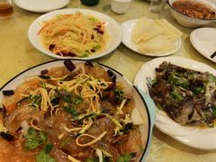 -鹤乡东北菜(崮山路店)