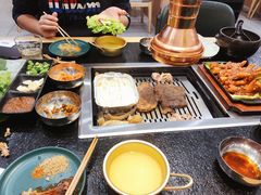 -臻牛烤肉