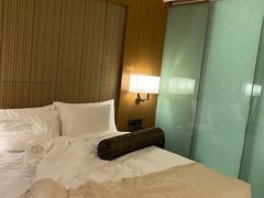 -上海滴水湖皇冠假日酒店