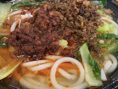 -丽虹云南过桥米线(兴工街店)