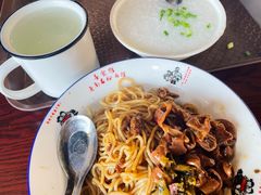 瓦罐汤-老南昌粉面馆(绳金塔店)