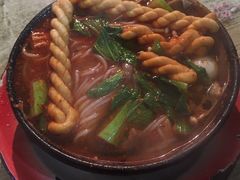 米线砂锅加丸子加麻花-清真·马文砂锅大全(麦苋街店)