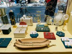 -LADY FAFA(巨鹿路陕西南路路口店)