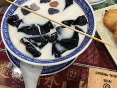 -赵记传承特色牛奶甜品(泉城广场店)
