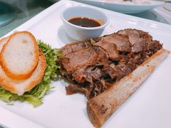 -品悦酒店(三林古镇店)