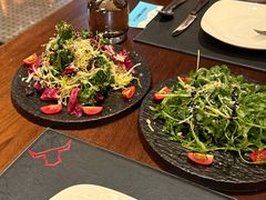 -恰餐厅及酒吧 CHAR Bar & Grill (北京丽都皇冠假日店)