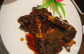 Sauce-Flavored Beef Spine Bones