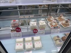 -红宝石·鲜奶小方·海派西点房(联洋店)