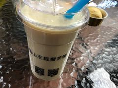 榴莲奶昔-猫山王创意蛋糕店(东城万达店)
