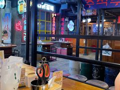 -荒岛实景沉浸密室(江汉路1店)