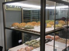 面包甜点陈列柜-奈雪的茶(市百一店)