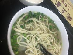 -陇上全荟兰州传统牛肉面(延吉路店)