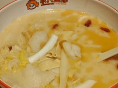 -小六鱼你.下饭酸菜鱼(益田假日广场店)