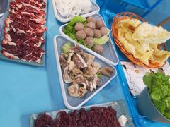 -湾区九号鲜切牛肉火锅(明珠南路店)