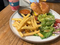 牛肉芝士汉堡-Brut Eatery悦璞食堂(愚园路店)