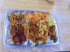 10元随便吃套餐，还有炒饭和酸梅汤。-合合自助快餐(六顺店)