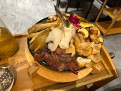 -一朵菌·野生菌探索家火锅(南亚店)