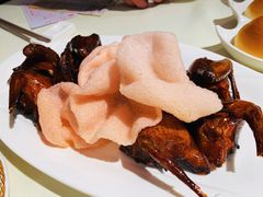 脆皮乳鸽-潮福城大酒楼·潮味粤品·港式点心(湖滨北路店)
