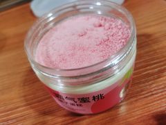 霸气蜜桃罐子蛋糕-奈雪的茶(青岛卓悦里INTOWN店)