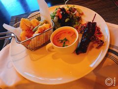 -WOLFGANG PUCK KITCHEN & BAR(迪士尼小镇店)