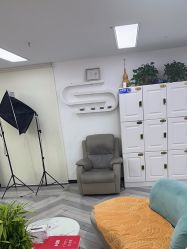 -米娜护肤造型