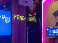 -UK派对KTV(日月广场店)