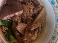 -金杨拉面王小吃面馆·牛三宝面·红烧牛肉粉