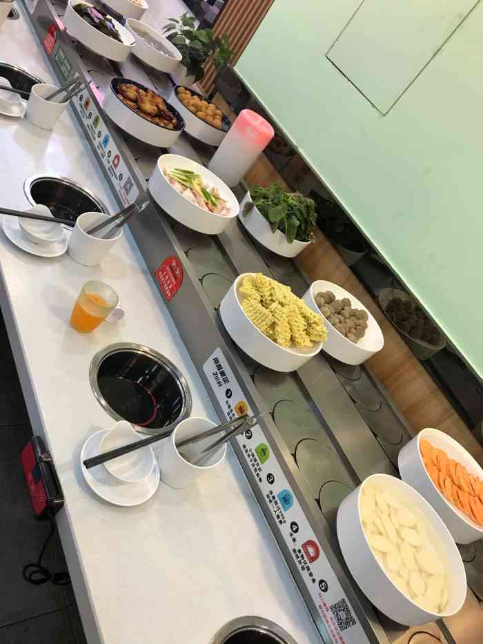 咕叽咕叽回转自助小火锅(繁花中心店)-"96繁华中心b层的一家旋转