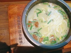 -良米山·云南野生菌过桥米线(上海首店)