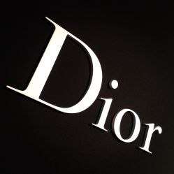 -简法造型·品牌形象店