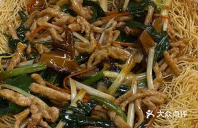 Old Cantonese Three-Thread Fried Noodles