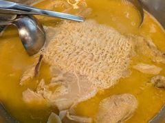 -鲜入围煮花胶鸡海鲜火锅