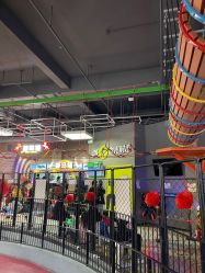 -嗨翻Hi-Fun竞技主题乐园·蹦床团建生日聚会(五棵松华熙店)